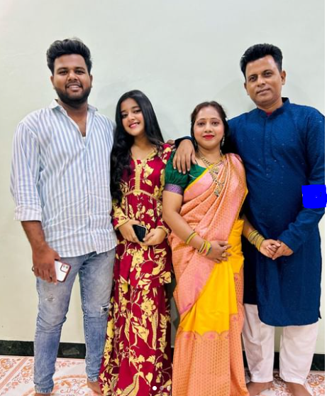 Rashi Shinde Family